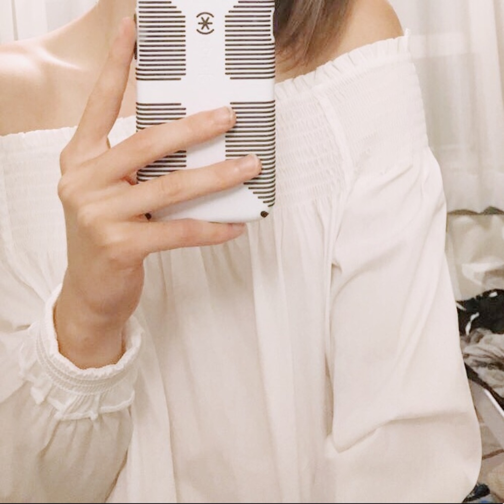 Premise never worn white off-the-shoulder top